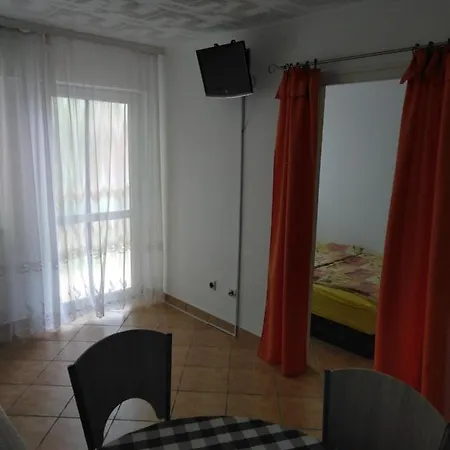 Arnyas Apartman Apartment
